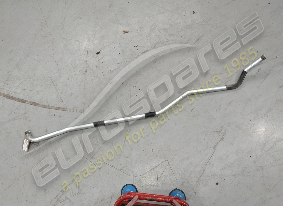 TUBO USADO Lamborghini, DE LA CABEZA/ENFRIADOR. NÚMERO DE PIEZA 07L121494 (1)