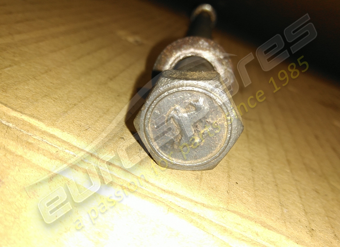 tornillo ferrari usado. número de parte 128904 (2)