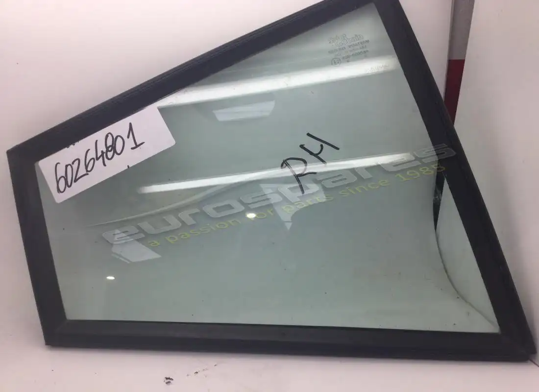 USADO Ferrari VIDRIO DE LUZ TRASERA DERECHA GTB. NÚMERO DE PIEZA 60264801 (1)