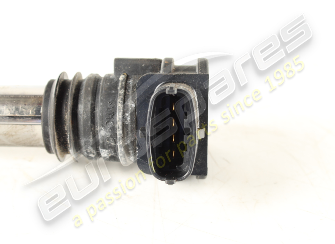 BOBINA DE ENCENDIDO FERRARI USADA. NÚMERO DE PARTE 337713 (5) bobina de encendido ferrari usada. número de parte 337713 (5)