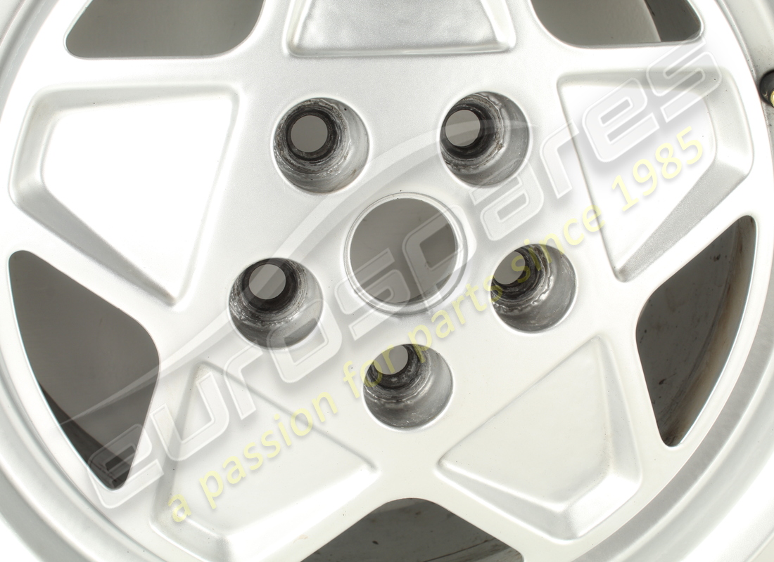 USADO FERRARI RUEDA TRASERA 3.2 MQV. NÚMERO DE PIEZA 127457 (2) usado ferrari rueda trasera 3.2 mqv. número de pieza 127457 (2)