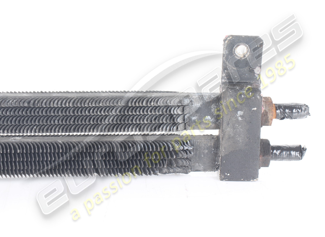 RADIADOR DE ACEITE RHD USADO MASERATI. NÚMERO DE PIEZA 367817618 (3) radiador de aceite rhd usado maserati. número de pieza 367817618 (3)