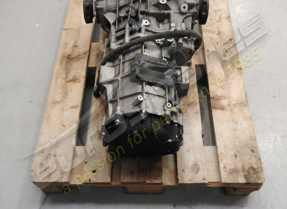 caja de cambios lamborghini usada. número de parte 086300045j (3)