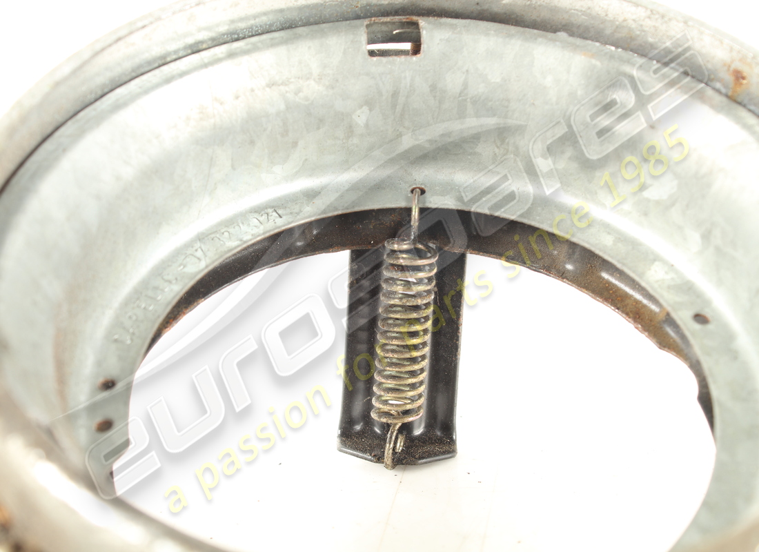 USADO FERRARI CARCASA DE LUZ DE CARRETERA DERECHA. NÚMERO DE PIEZA 40197907 (3) usado ferrari carcasa de luz de carretera derecha. número de pieza 40197907 (3)