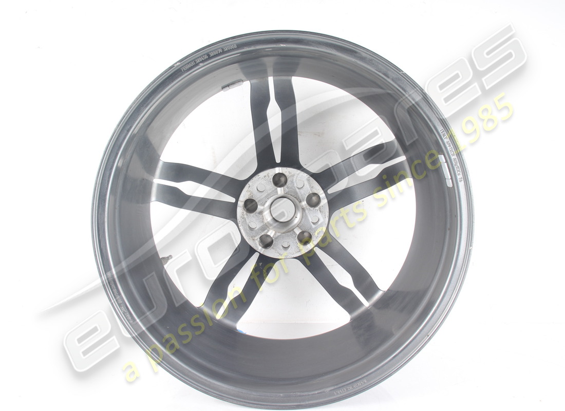 rueda delantera ferrari usada. número de parte 328870 (3)