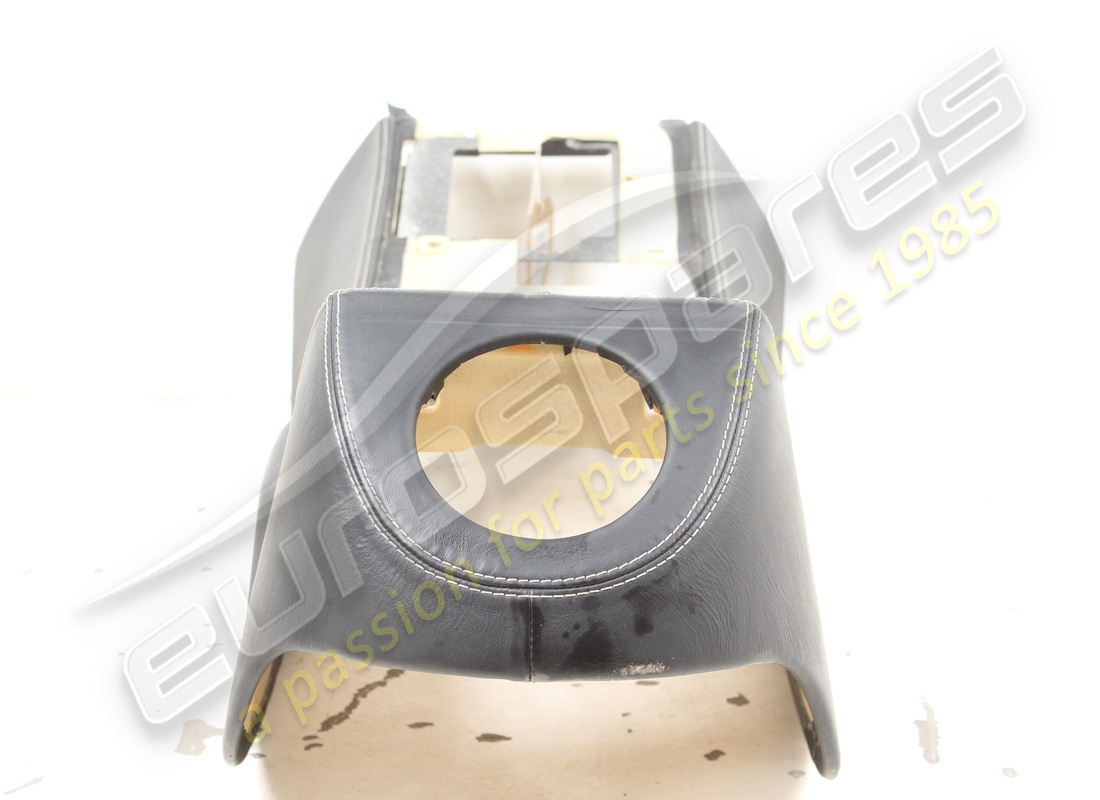 MOLDURA CONSOLA CENTRAL Ferrari USADA BLA. NÚMERO DE PARTE 68117800 (1)