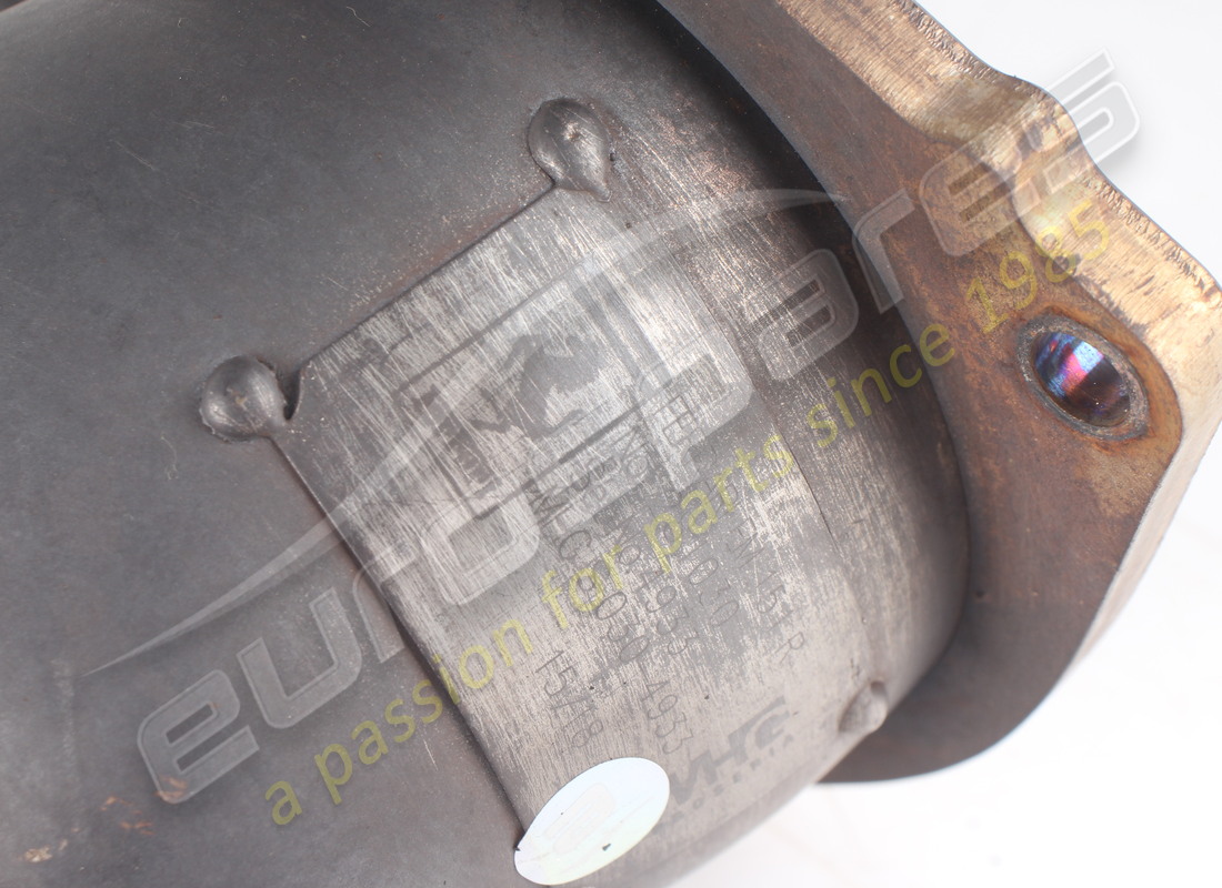 COLECTOR DE ESCAPE DERECHO COMPLETO FERRARI USADO. NÚMERO DE PARTE 281030 (3) colector de escape derecho completo ferrari usado. número de parte 281030 (3)