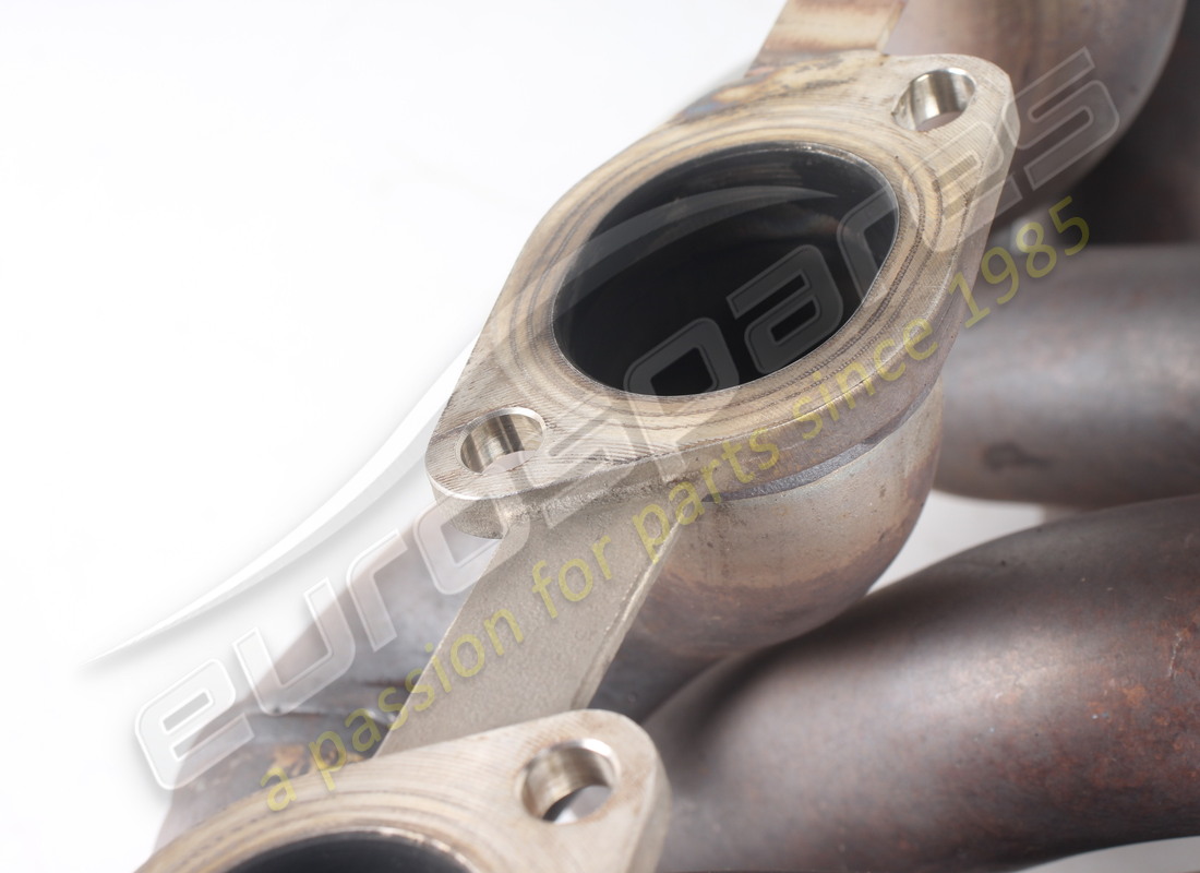 COLECTOR DE ESCAPE DERECHO COMPLETO FERRARI USADO. NÚMERO DE PARTE 281030 (5) colector de escape derecho completo ferrari usado. número de parte 281030 (5)