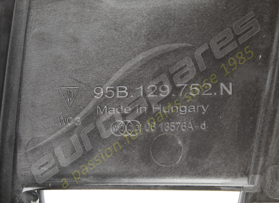 NUEVA PIEZA DE CONEXIÓN PORSCHE. NÚMERO DE PIEZA 95B129752N (4) nueva pieza de conexión porsche. número de pieza 95b129752n (4)