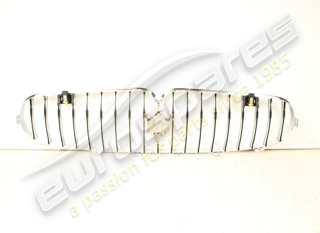 nueva parrilla delantera completa maserati. número de pieza 85110800 (2)