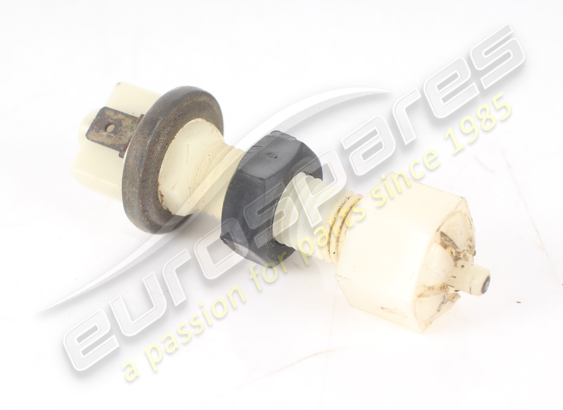 INTERRUPTOR DE LUZ DE FRENO Ferrari USADO. NÚMERO DE PARTE 101663 (1)