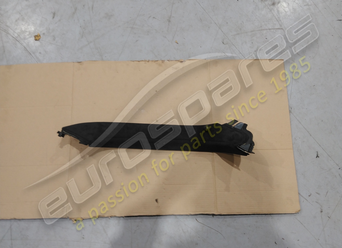 FORRO Lamborghini USADO, TAPA DEL MALETERO. NÚMERO DE PARTE 4ML867607BJR7 (1)