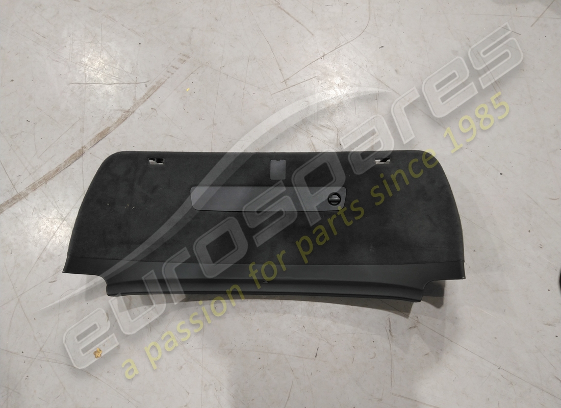 FORRO Lamborghini USADO, TAPA DEL MALETERO. NÚMERO DE PIEZA 4ML867973B (1)