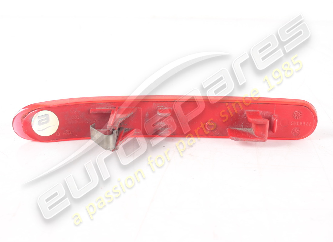 USED MASERATI RH REFLECTOR FOR REAR BUMPER. PART NUMBER 7799043 (3) used maserati rh reflector for rear bumper. part number 7799043 (3)