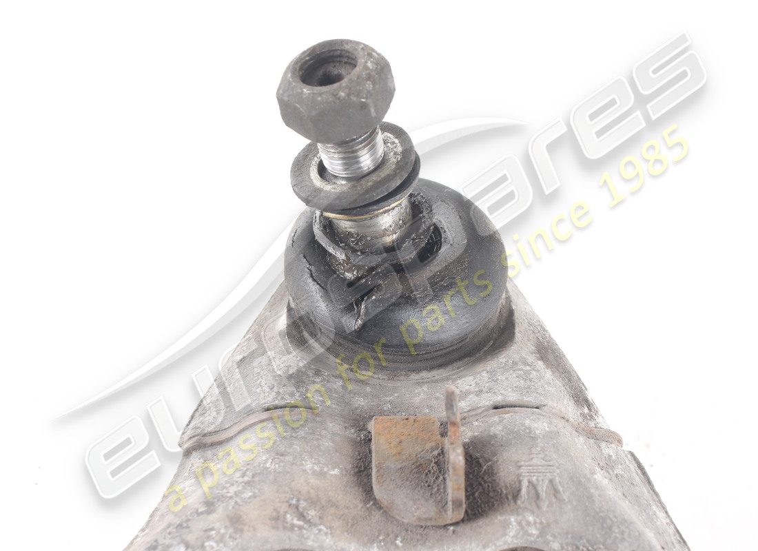 BRAZO SUPERIOR DE SUSPENSIÓN DELANTERA MASERATI USADO. NÚMERO DE PARTE 386600027 (3) brazo superior de suspensión delantera maserati usado. número de parte 386600027 (3)