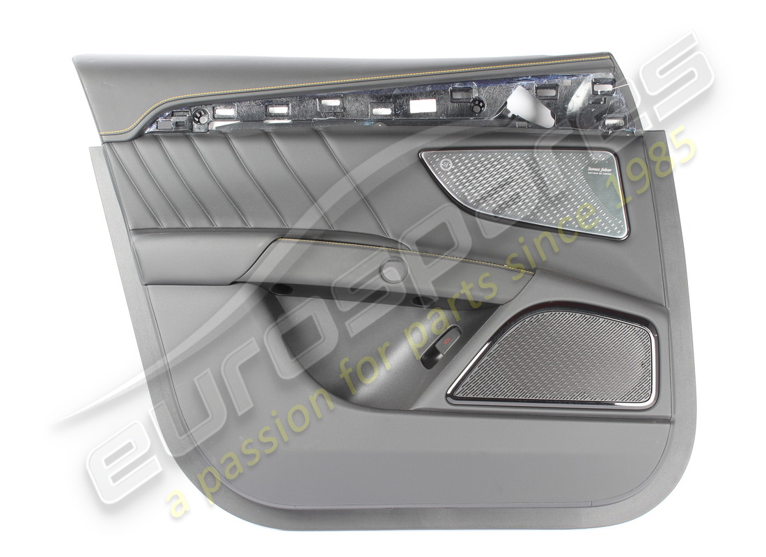 USADO Maserati CONJUNTO DE PANEL DE PUERTA DELANTERA IZQUIERDA. NÚMERO DE PIEZA 670225898 (1)