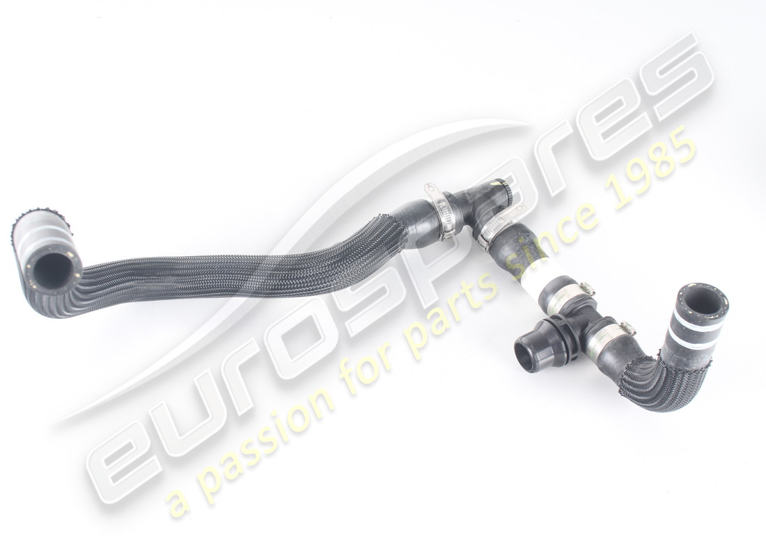 NUEVO MASERATI MANGUITO DE RETORNO DE AGUA DESDE EL CABEZAL. NÚMERO DE PIEZA 670037573 (1) nuevo maserati manguito de retorno de agua desde el cabezal. número de pieza 670037573 (1)