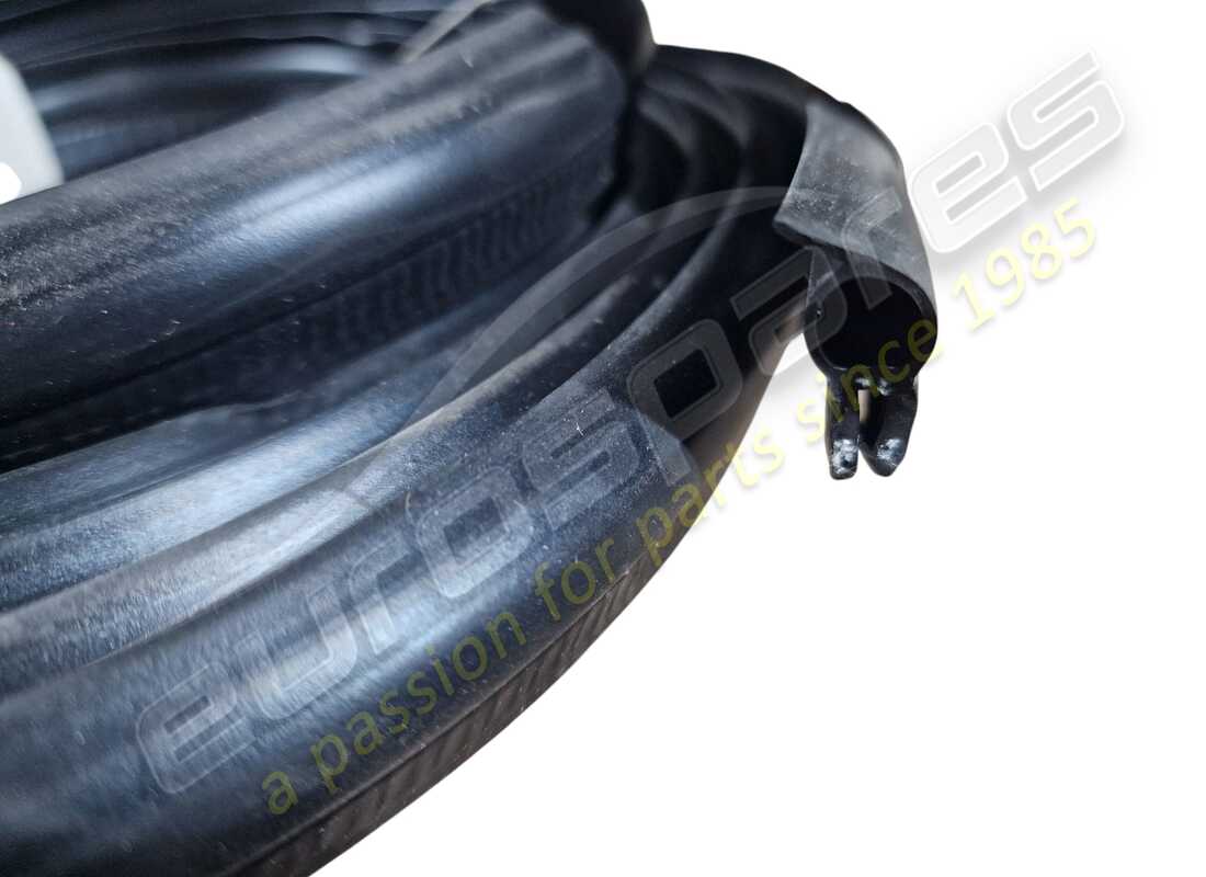 NUEVO SELLO DE GOMA DE LA CUBIERTA TRASERA DEL MOTOR EUROSPARES. NÚMERO DE PIEZA EAP1467507 (1) nuevo sello de goma de la cubierta trasera del motor eurospares. número de pieza eap1467507 (1)