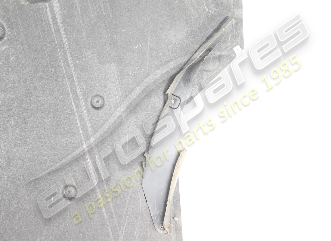 moldura de la parte inferior de la carrocería dañada porsche. número de pieza 992825523m (3)