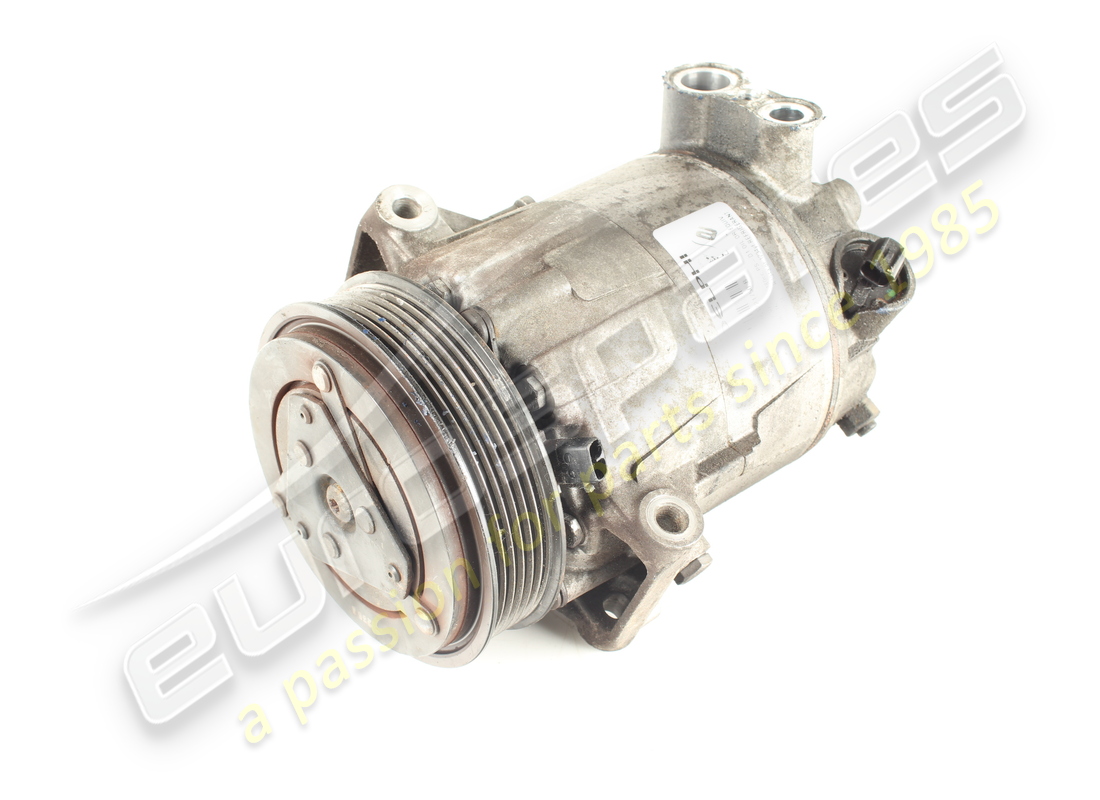 COMPRESOR DE AIRE ACONDICIONADO USADO Maserati V6. NÚMERO DE PIEZA 308716 (1)