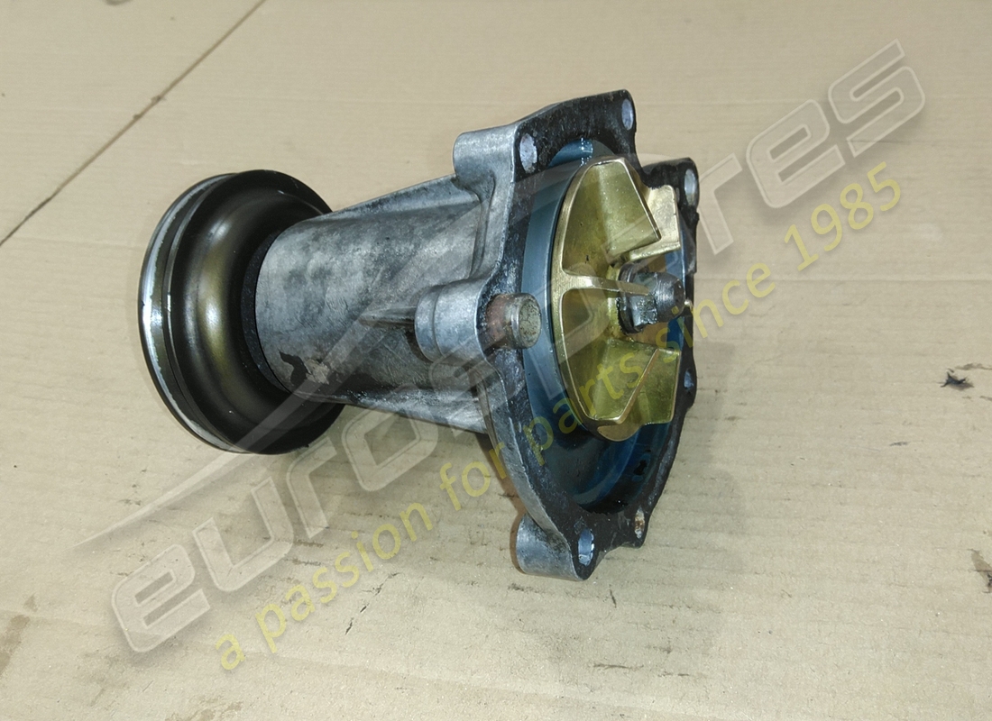 BOMBA DE AGUA Eurospares USADA PARTE DELANTERA COMPLETA CON POLEA. NÚMERO DE PARTE EAP1389959 (1)
