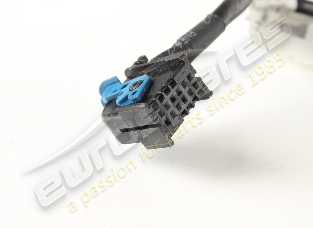 cable divisor usb-nit usado ferrari. número de pieza 320422 (2)