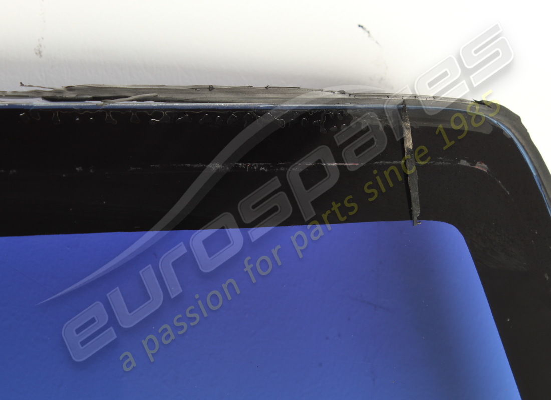 parabrisas delantero usado ferrari con fijación de espejo. número de pieza 63229600 (2)