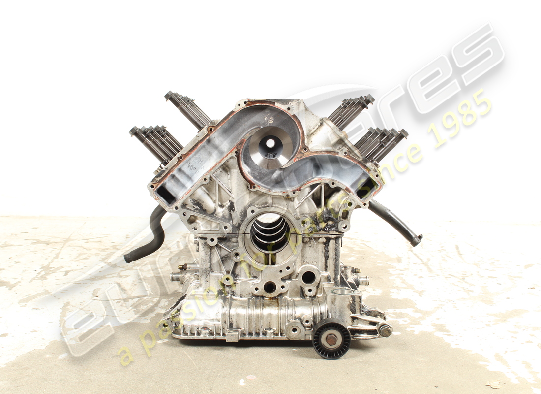 cárter de cilindro ensamblado maserati 8 usado. número de pieza 578942201 (1)