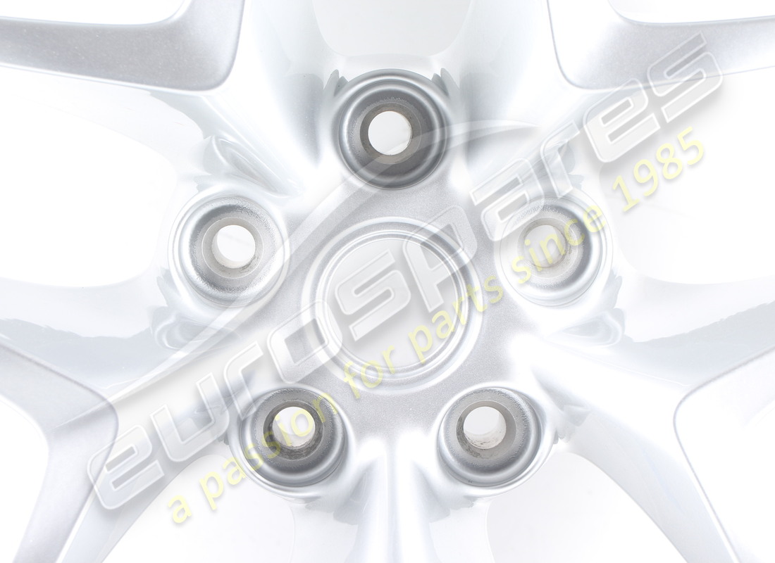 rueda trasera ferrari reacondicionada. número de parte 881321 (2)