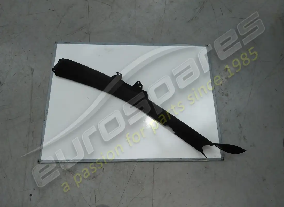 PANEL DE ACABADO Lamborghini USADO, PILAR. NÚMERO DE PIEZA 4T0867233NJR7 (1)
