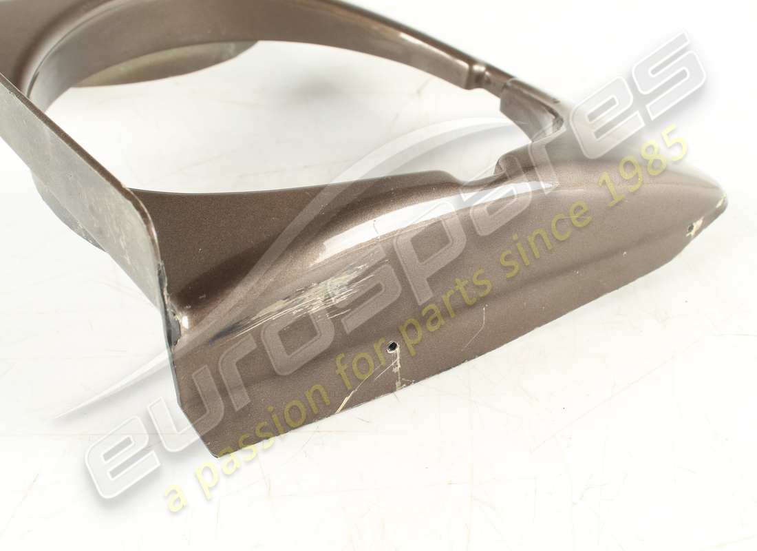 marco del faro derecho ferrari dañado. número de pieza 2558203200 (5)