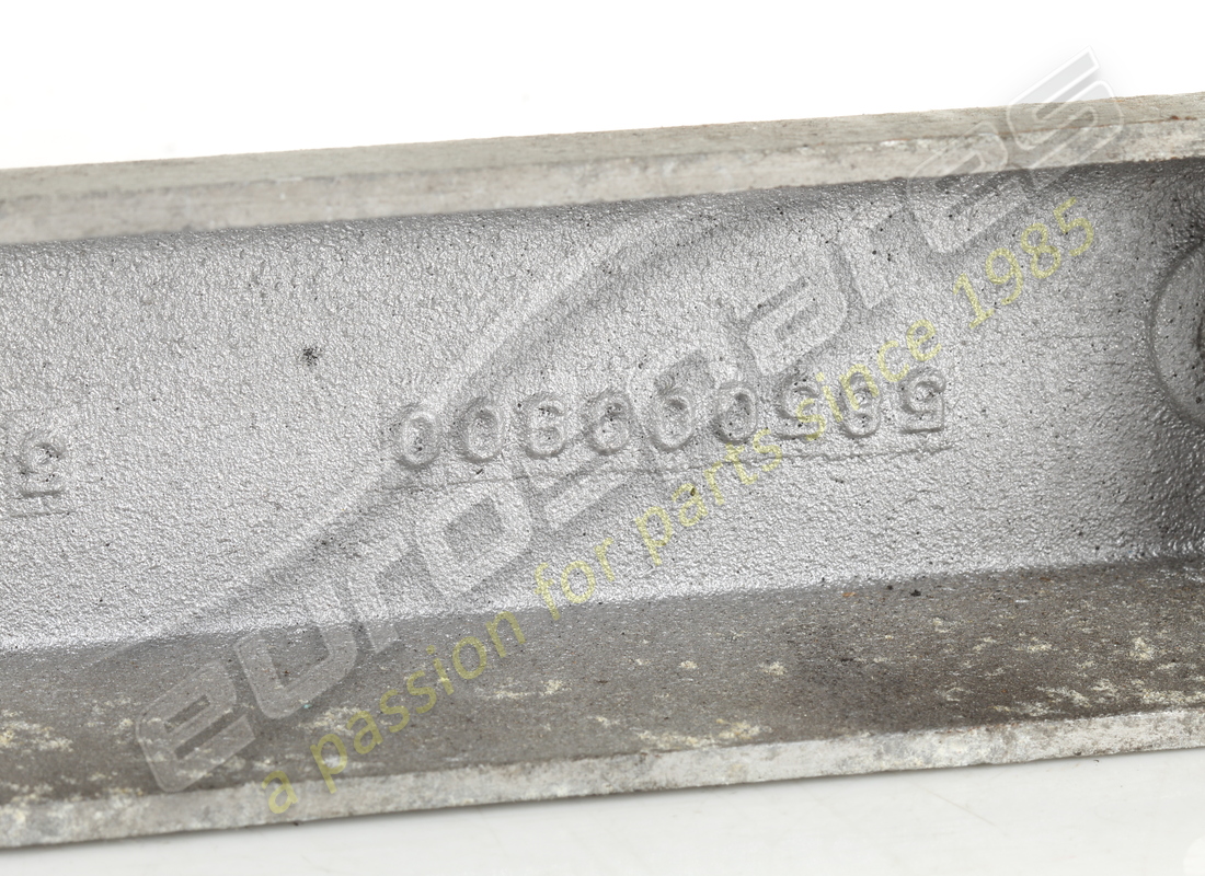 cubierta de bobina de lata superior izquierda maserati usada. número de pieza 585000901 (4)