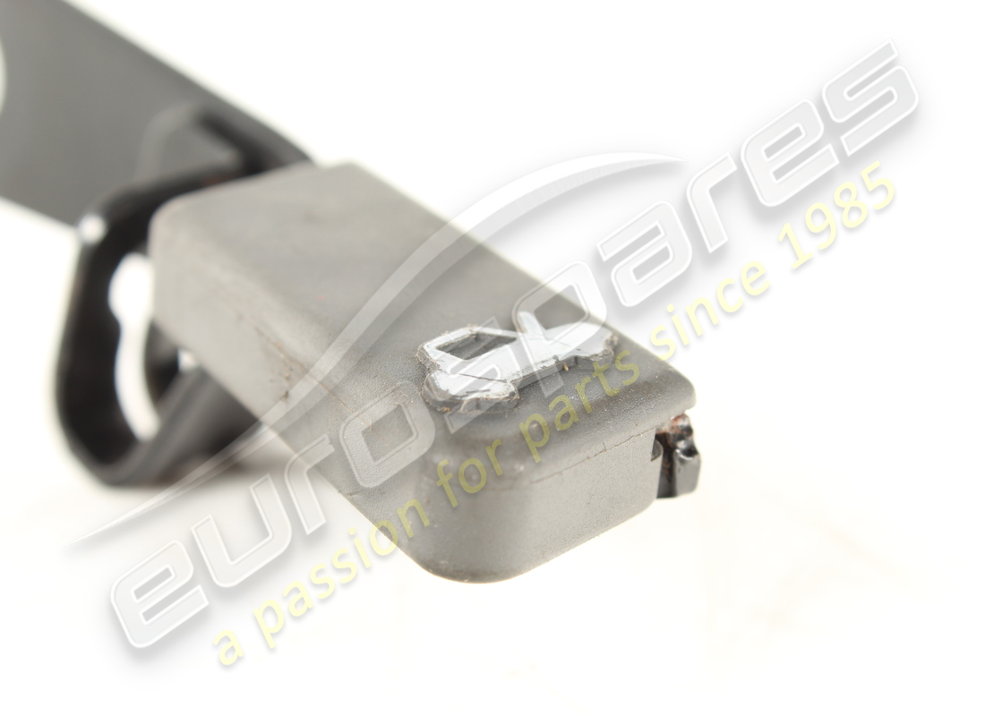 MANIJA DE CAPÓ USADA MASERATI. NÚMERO DE PIEZA 156016380 (4) manija de capó usada maserati. número de pieza 156016380 (4)