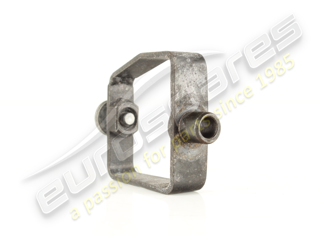 SOPORTE DE FIJACIÓN DE CUBIERTA USADO MASERATI. NÚMERO DE PIEZA 585009602 (3) soporte de fijación de cubierta usado maserati. número de pieza 585009602 (3)