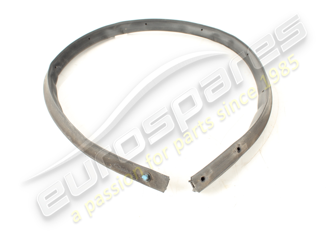 JUNTA DE UMBRAL DE PUERTA DELANTERA DERECHA USADA MASERATI. NÚMERO DE PIEZA 67476600 (2) junta de umbral de puerta delantera derecha usada maserati. número de pieza 67476600 (2)