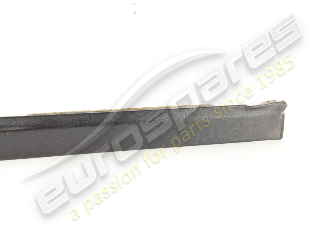 MOLDURA FERRARI RH USADA. NÚMERO DE PARTE 61190900 (5) moldura ferrari rh usada. número de parte 61190900 (5)