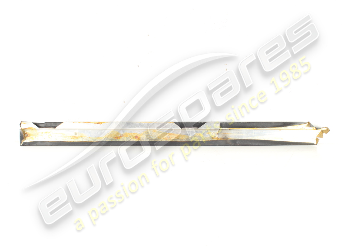 MOLDURA FERRARI RH USADA. NÚMERO DE PARTE 61190900 (2) moldura ferrari rh usada. número de parte 61190900 (2)