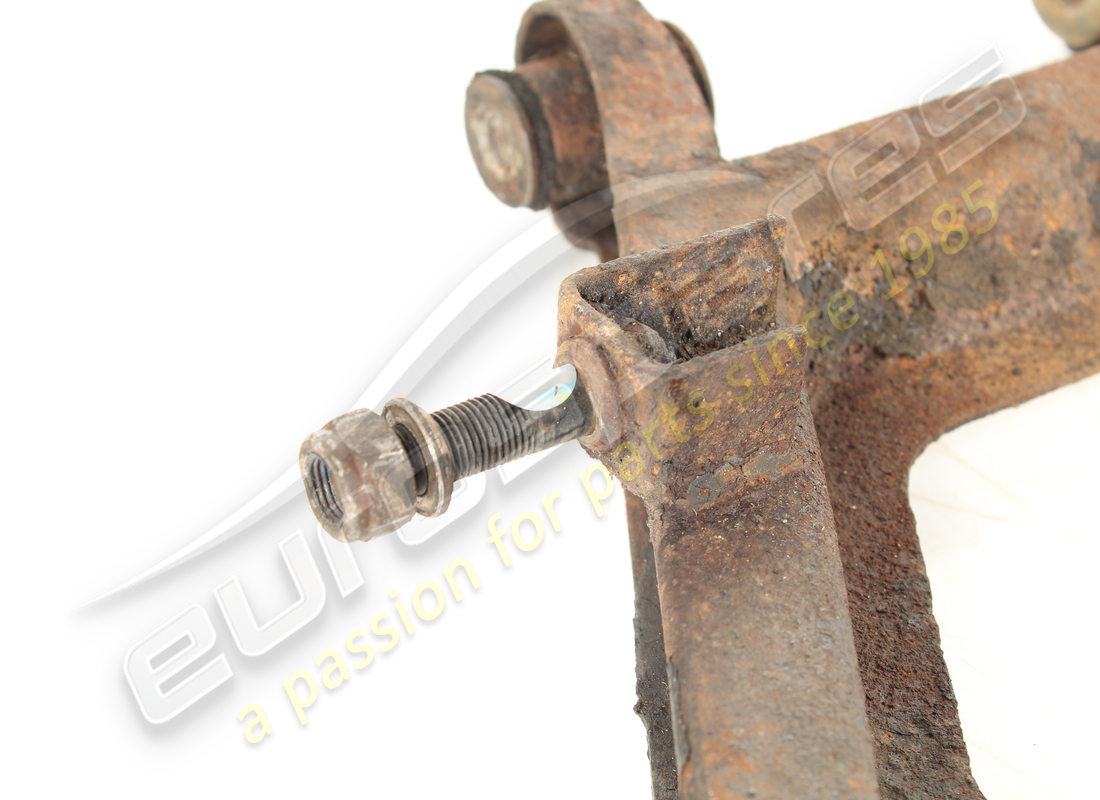 palanca inferior de suspensión trasera izquierda ferrari usada. número de pieza 117806 (3)