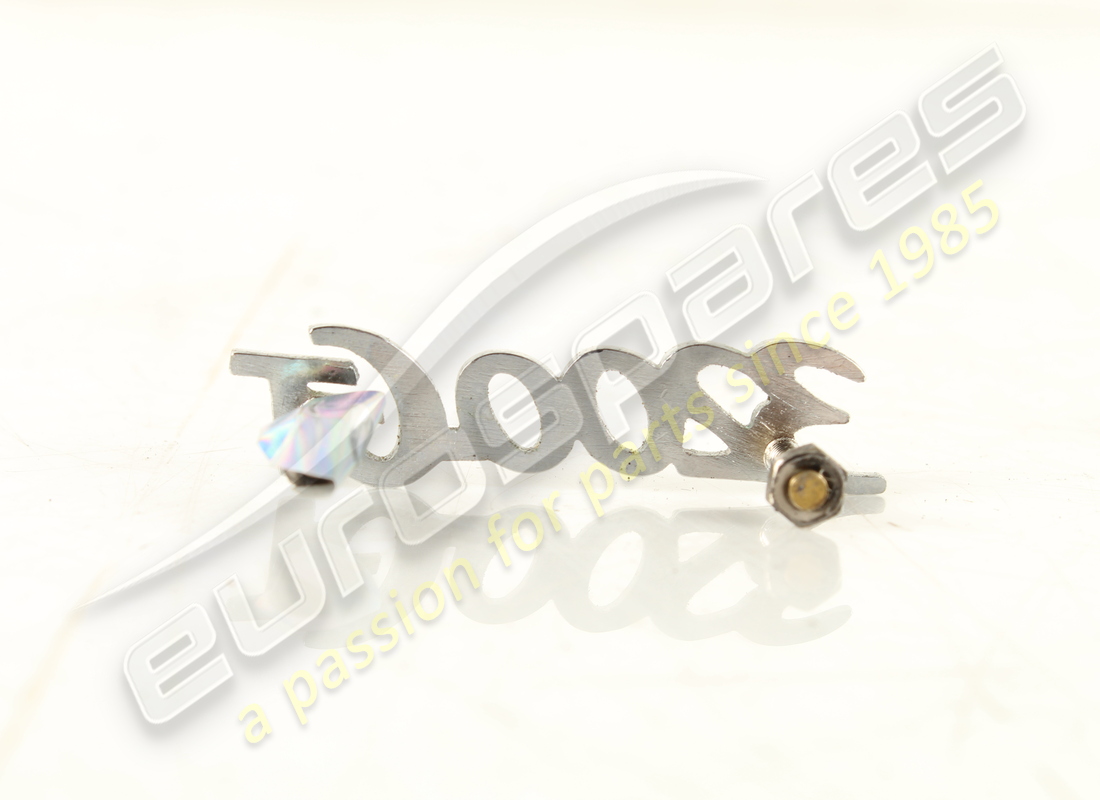 USADO MASERATI 3200GT EMBLEMA. NÚMERO DE PARTE 382300840 (2) usado maserati 3200gt emblema. número de parte 382300840 (2)