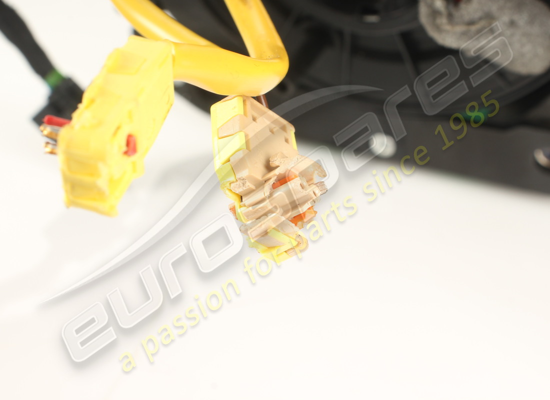 JUEGO DE CONTROL DE CAJA DE CAMBIOS MAGNÉTICO DE CARBONO (BRILLANTE) USADO FERRARI. NÚMERO DE PIEZA 817753 (8) juego de control de caja de cambios magnético de carbono (brillante) usado ferrari. número de pieza 817753 (8)