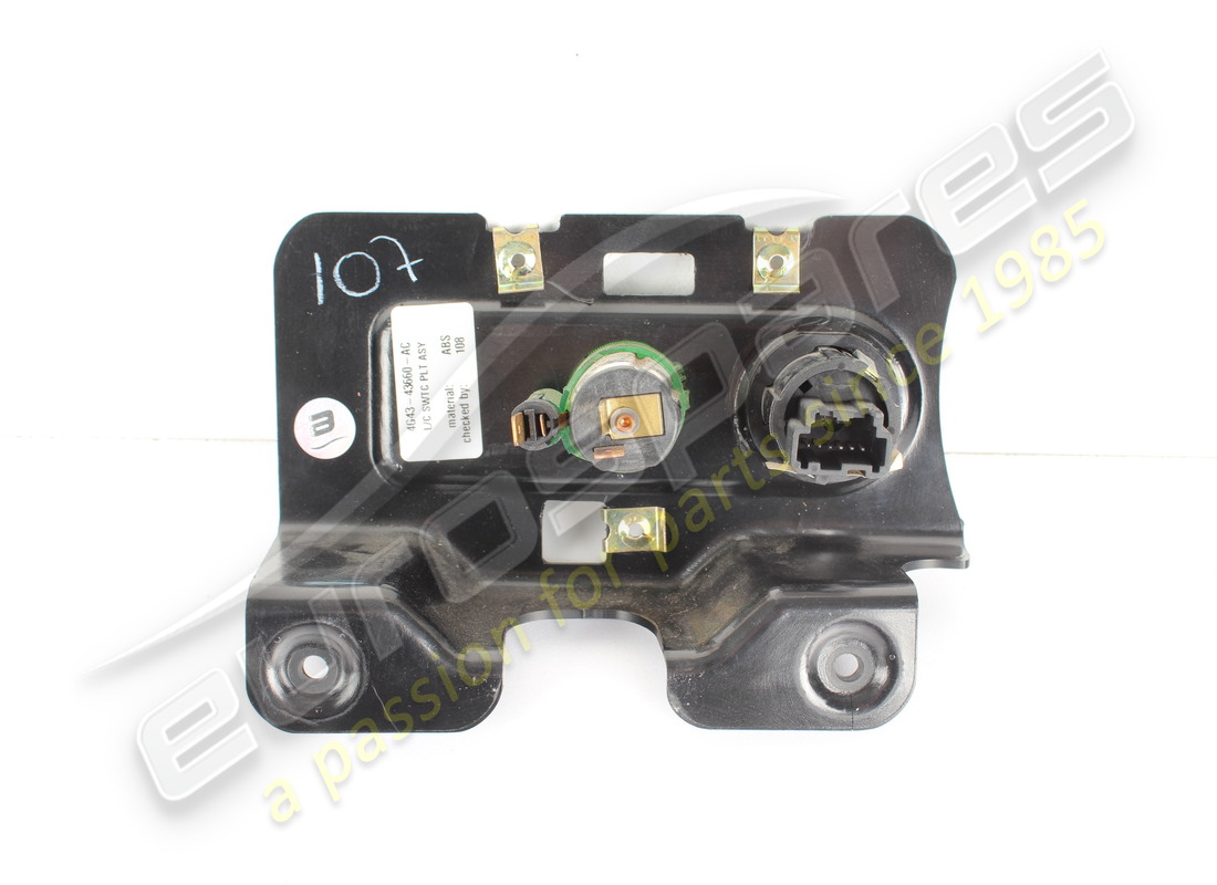 conjunto de placa aston martin usado, interruptor del compartimiento de equipaje. número de pieza 4g4343660aa (2)