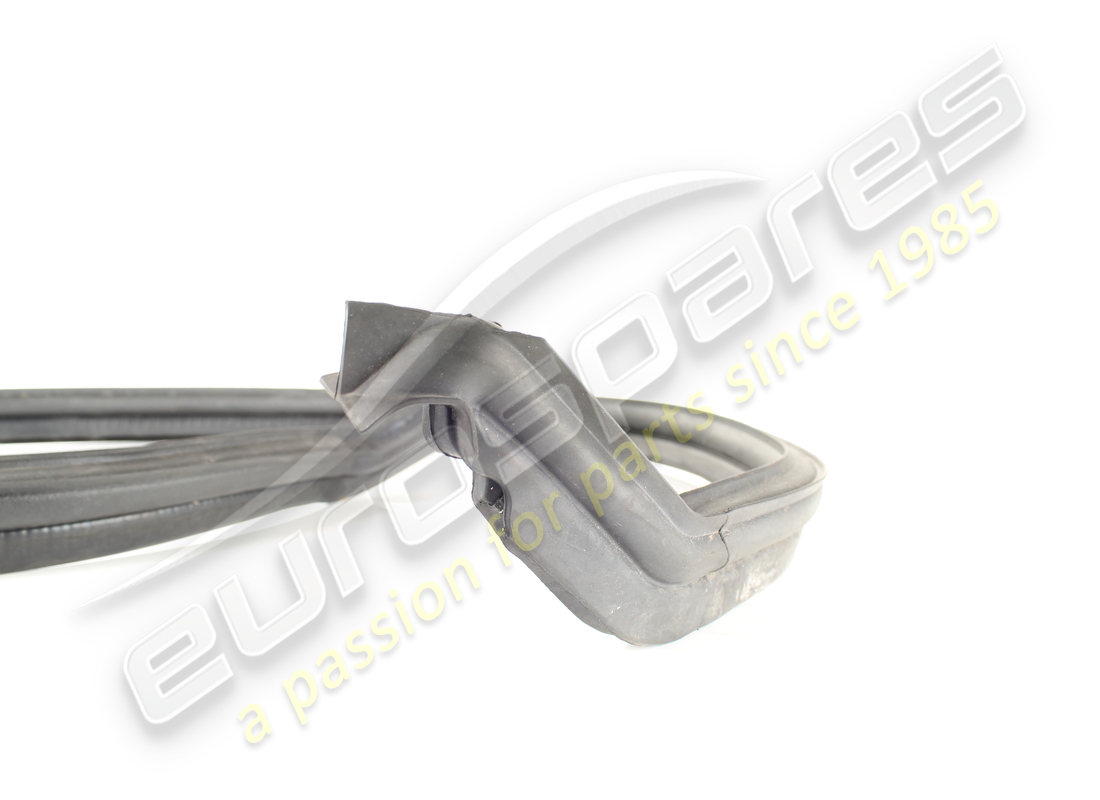 sello de bandeja debajo del parabrisas ferrari usado. número de parte 088973300 (2)