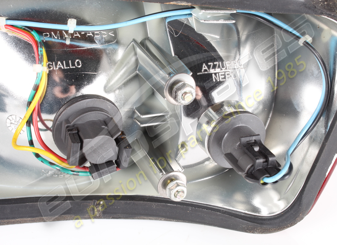 LUZ TRASERA DERECHA USADA MASERATI. NÚMERO DE PIEZA 373100137 (4) luz trasera derecha usada maserati. número de pieza 373100137 (4)