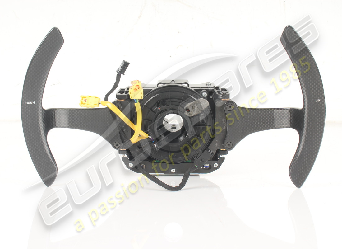 JUEGO DE CONTROL DE CAJA DE CAMBIOS MAGNÉTICO DE CARBONO (BRILLANTE) USADO Ferrari. NÚMERO DE PIEZA 817753 (1) JUEGO DE CONTROL DE CAJA DE CAMBIOS MAGNÉTICO DE CARBONO (BRILLANTE) USADO Ferrari. NÚMERO DE PIEZA 817753 (1)