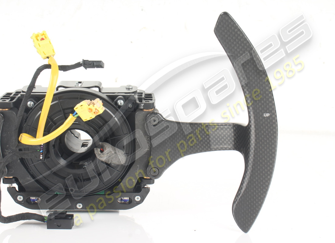 JUEGO DE CONTROL DE CAJA DE CAMBIOS MAGNÉTICO DE CARBONO (BRILLANTE) USADO FERRARI. NÚMERO DE PIEZA 817753 (3) juego de control de caja de cambios magnético de carbono (brillante) usado ferrari. número de pieza 817753 (3)