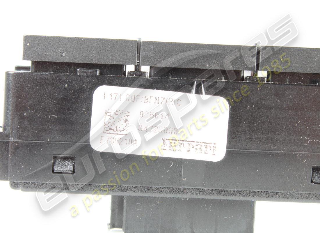 USADO FERRARI CMD.APER.BAULE+BENZ+CAR.ELE. NÚMERO DE PIEZA 905814 (3) usado ferrari cmd.aper.baule+benz+car.ele. número de pieza 905814 (3)