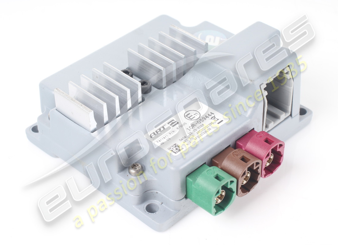 DIVISOR USB Ferrari USADO. NÚMERO DE PARTE 875005 (1)