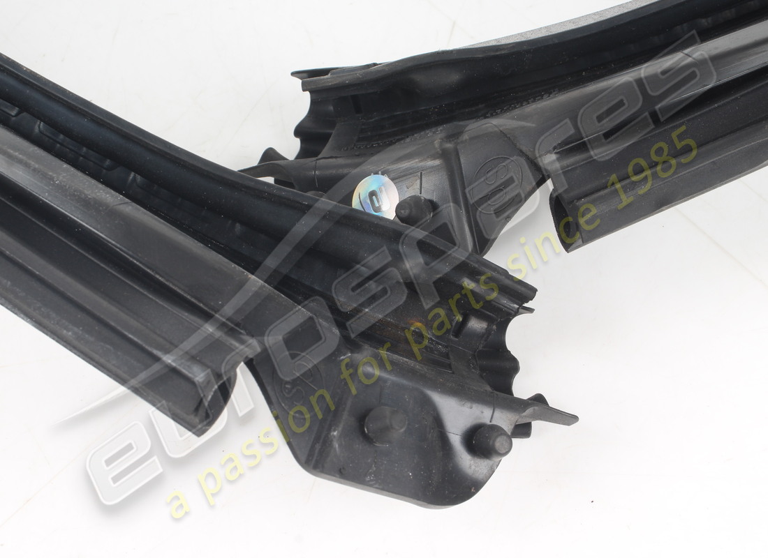 USADO FERRARI GUARNIZIONE ANELLO PARABREZ. NÚMERO DE PARTE 788049 (4) usado ferrari guarnizione anello parabrez. número de parte 788049 (4)