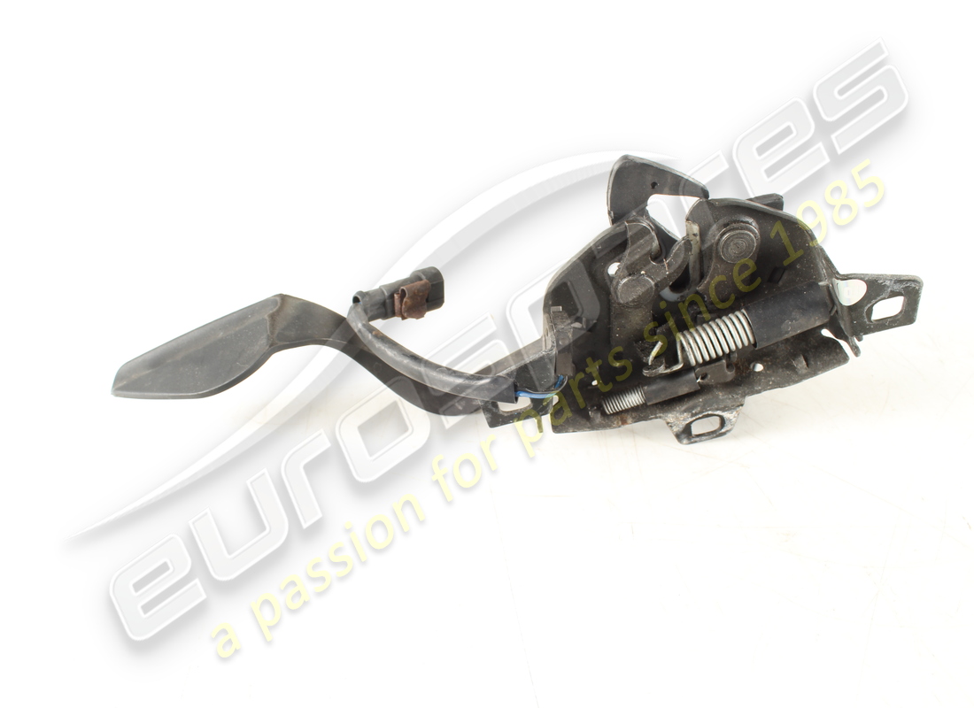 bloqueo del capó maserati usado. número de parte 68175100 (1)