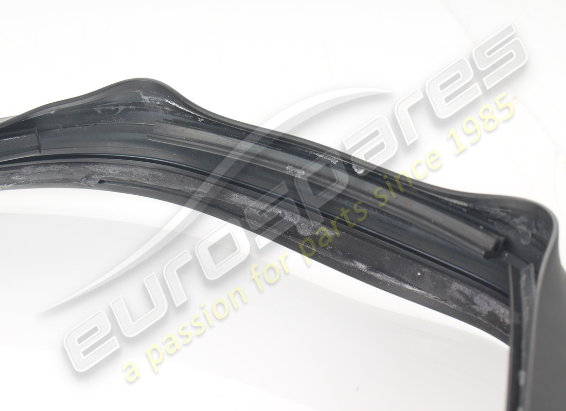 USADO FERRARI SELLO DE TAPA DELANTERA IZQUIERDA. NÚMERO DE PIEZA 918907 (2) usado ferrari sello de tapa delantera izquierda. número de pieza 918907 (2)